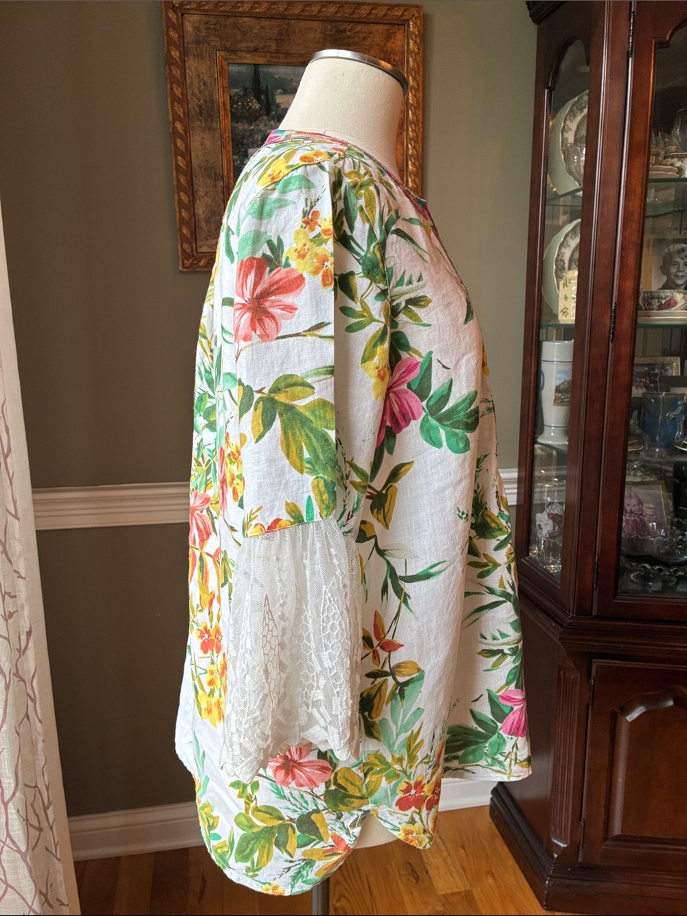 John Mark Linen Floral Tunic with Colorful Embroidered Bib Size Medium - Picture 5 of 7